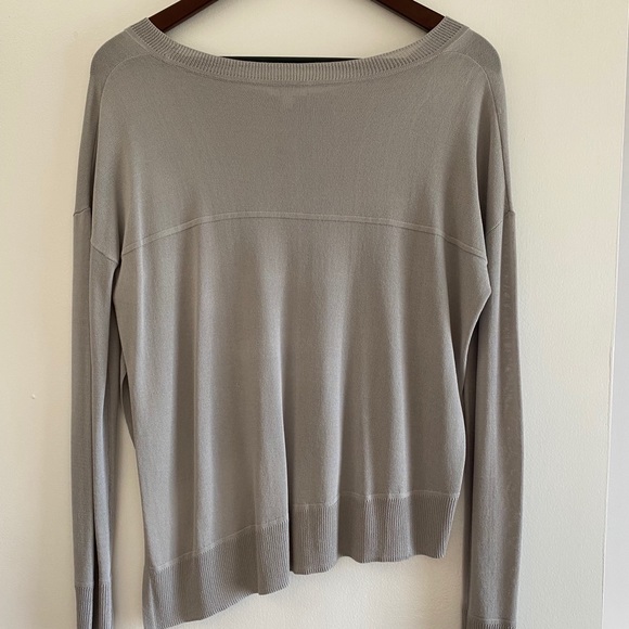 Aritzia Wilfred Librement Asymmetrical Sweater - Picture 3 of 7